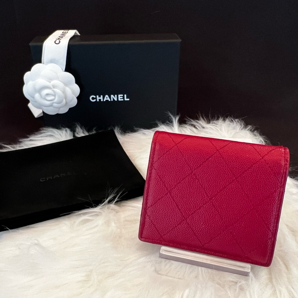 Chanel Quilted Caviar Compact Wallet - Picture 2 of 13